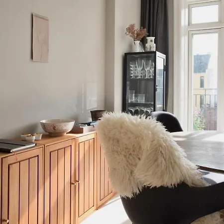 Plum Guide - Ballet Shoes Appartement *